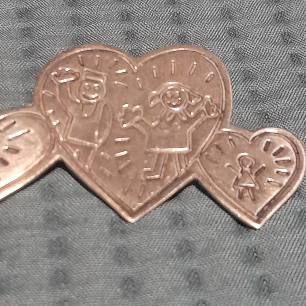 "SAVE THE CHILDREN" Pin